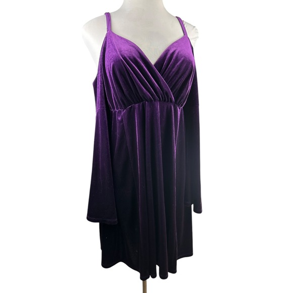 *Flawed Torrid Mini Velvet Cold Shoulder Surplice Dress Purple Size 1X No Tie - Picture 2 of 16